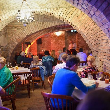 Hotel Zajazd Kultury, Dawniej Pocztowy Ζιελόνα Γκόρα Εξωτερικό φωτογραφία