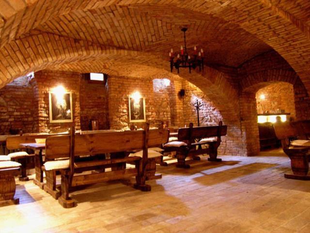 Hotel Zajazd Kultury, Dawniej Pocztowy Ζιελόνα Γκόρα Εξωτερικό φωτογραφία