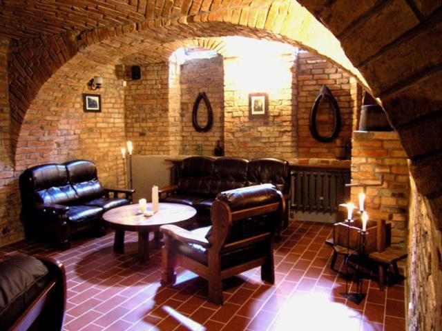 Hotel Zajazd Kultury, Dawniej Pocztowy Ζιελόνα Γκόρα Εξωτερικό φωτογραφία