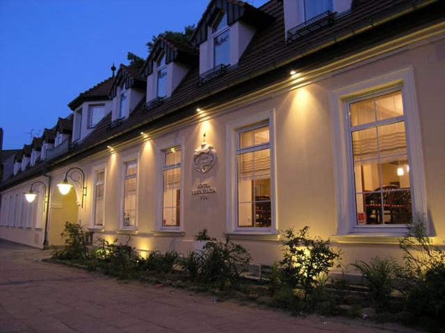 Hotel Zajazd Kultury, Dawniej Pocztowy Ζιελόνα Γκόρα Εξωτερικό φωτογραφία