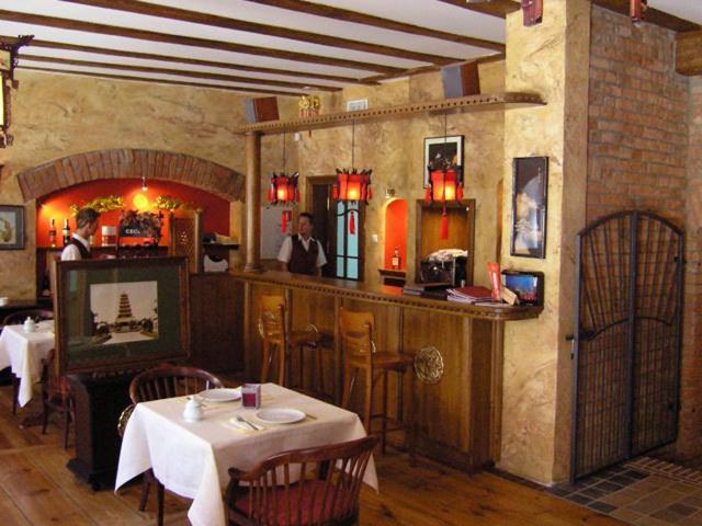 Hotel Zajazd Kultury, Dawniej Pocztowy Ζιελόνα Γκόρα Εξωτερικό φωτογραφία