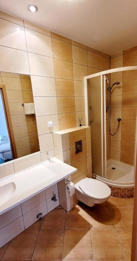 Hotel Zajazd Kultury, Dawniej Pocztowy Ζιελόνα Γκόρα Εξωτερικό φωτογραφία