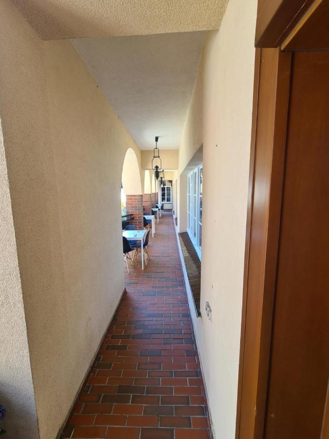 Hotel Zajazd Kultury, Dawniej Pocztowy Ζιελόνα Γκόρα Εξωτερικό φωτογραφία