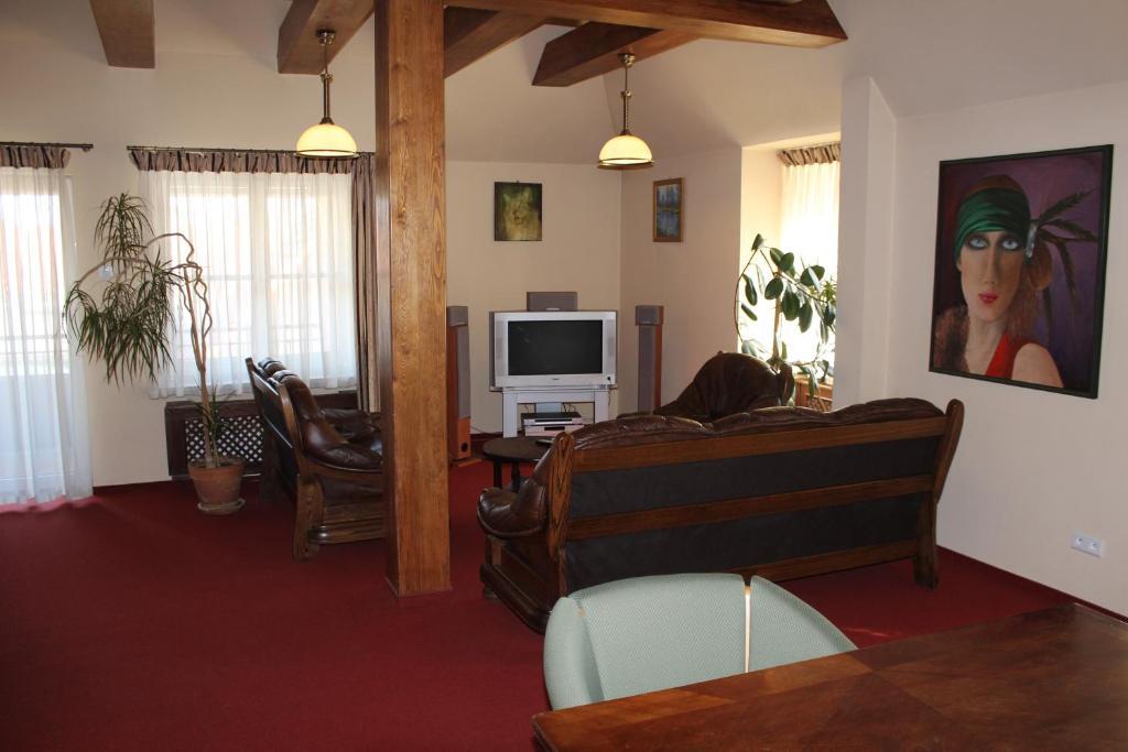 Hotel Zajazd Kultury, Dawniej Pocztowy Ζιελόνα Γκόρα Εξωτερικό φωτογραφία