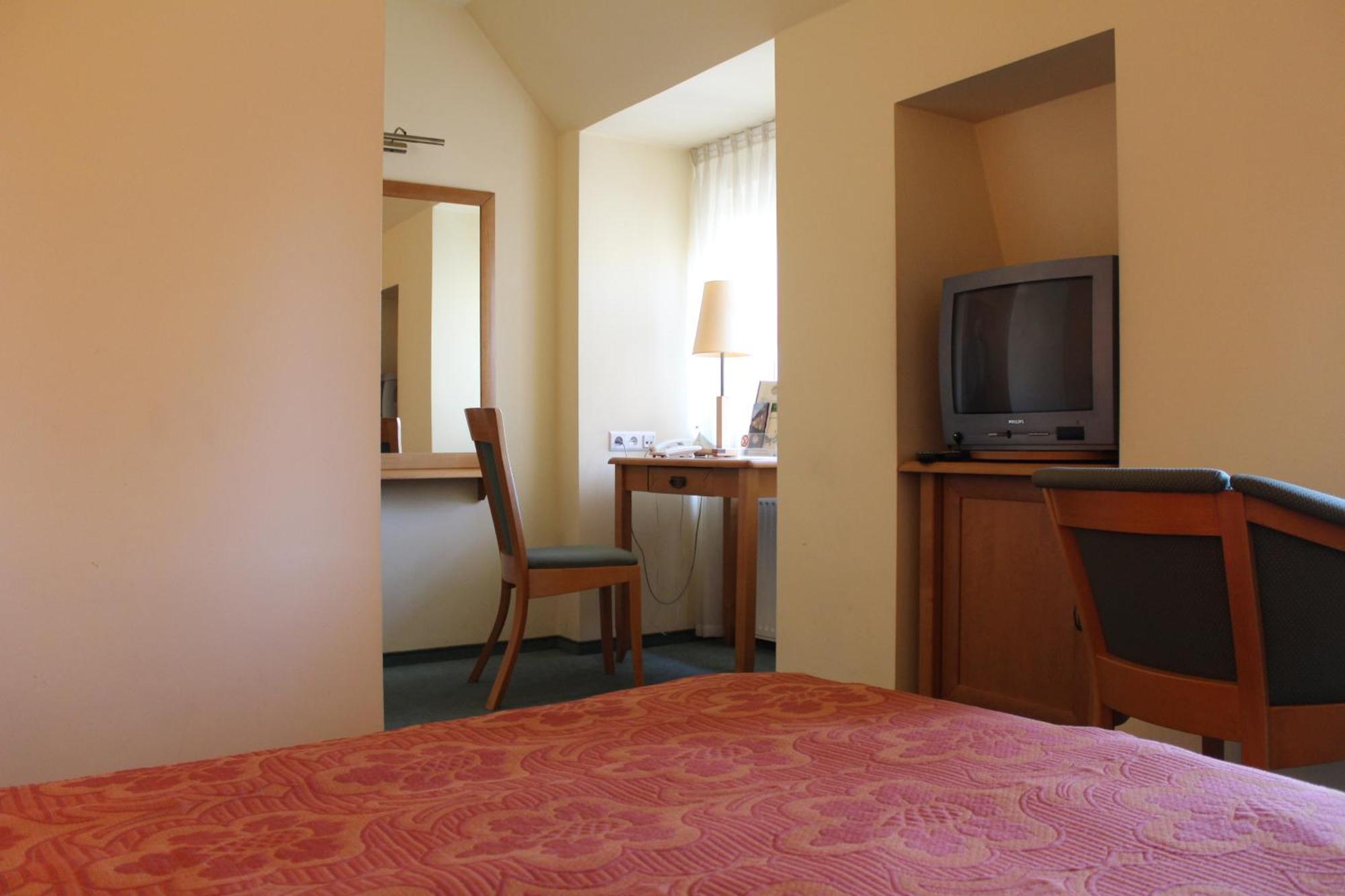 Hotel Zajazd Kultury, Dawniej Pocztowy Ζιελόνα Γκόρα Εξωτερικό φωτογραφία